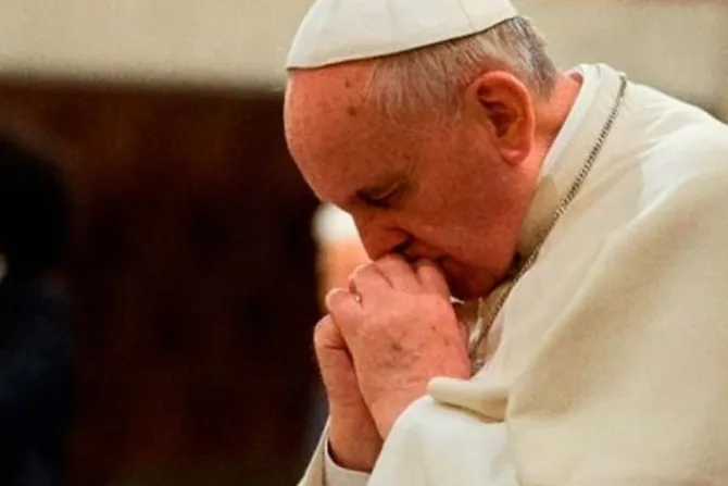 Papa Francisco reza por víctimas de incendios forestales en Portugal