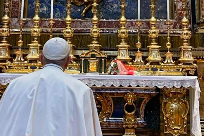 Papa Francisco encomienda a la Virgen María su histórico viaje a Irak