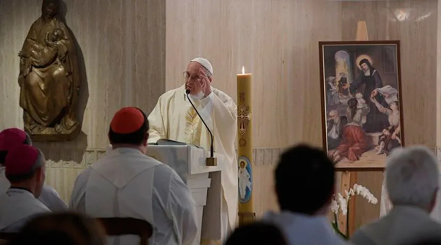 El Papa Francisco durante la homilía en la Casa Santa Marta / Foto: L'Osservatore Romano?w=200&h=150