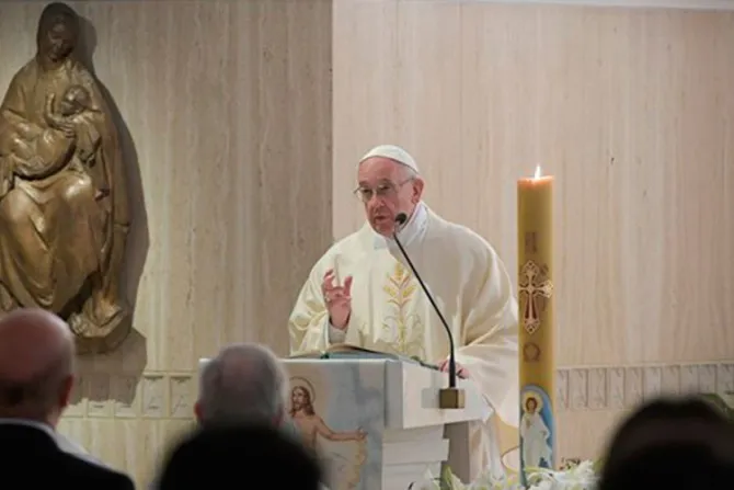 Papa Francisco pide abrir los corazones y no ser obstinados como los paganos