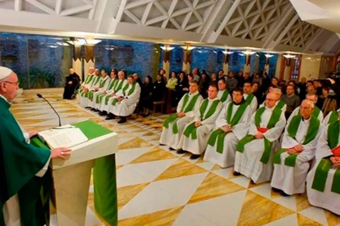 No balconeen la vida ni se queden con el alma “sentada”, exhorta el Papa Francisco