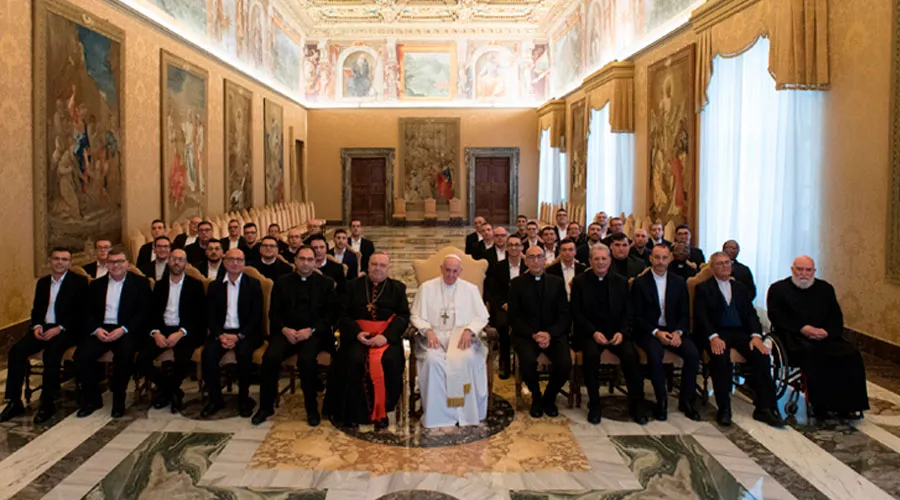 El Papa con los seminaristas de Agrigento. Foto: Vatican Media