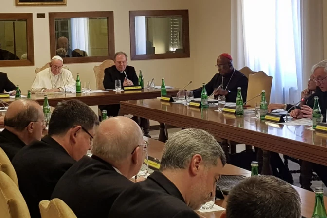 Vaticano anuncia fecha oficial de Sínodo de los Obispos sobre los jóvenes [VIDEO]