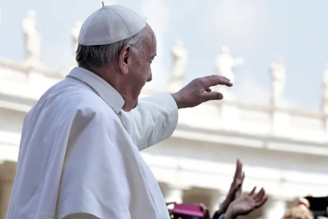 El Papa alienta "puentes de diálogo" y lucha contra la corrupción en América Latina