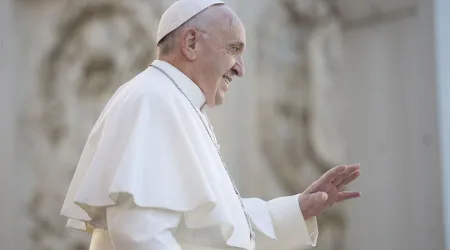 El Papa agradece a las religiosas su servicio a la Iglesia, y les garantiza todo su apoyo