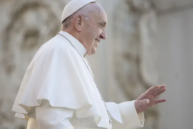 El Papa agradece a las religiosas su servicio a la Iglesia, y les garantiza todo su apoyo
