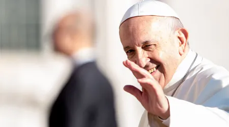 Papa Francisco asegura a los jóvenes que siempre encontrarán apoyo en la Iglesia