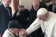 Viernes de Misericordia: Papa Francisco visita por sorpresa a enfermos de Alzheimer