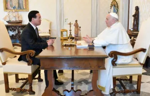 El Papa recibe al presidente Vo Van Thuongeste jueves 27 de julio en el Vaticano. Crédito: Vatican Media. 
