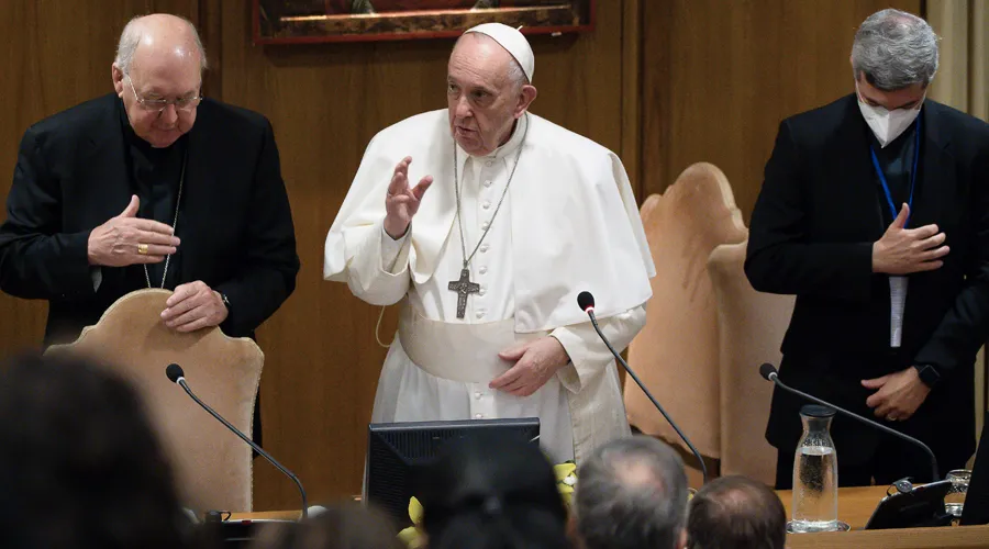 Papa Francisco en el Aula Nueva del Sínodo. Foto: Vatican Media?w=200&h=150