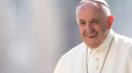 Papa Francisco pide impulsar una educación que fomente la apertura a Dios