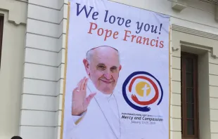 Afiche del Papa Francisco en Sri Lanka. Foto: Álvaro de Juana / ACI Prensa 