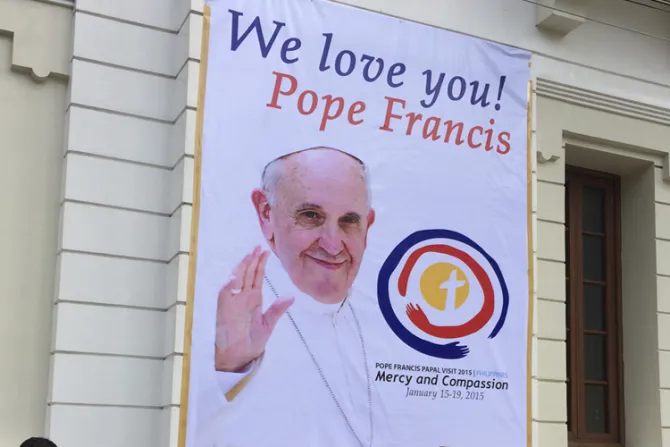 Papa Francisco pide a filipinos reemplazar sus afiches por los de Cristo