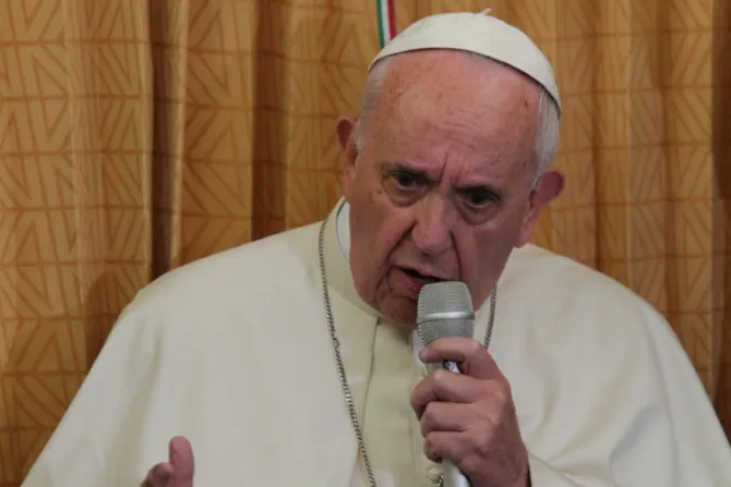 Papa Francisco: Adoctrinar niños con ideología de género es una maldad
