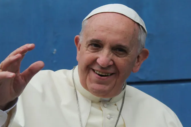 Papa Francisco: Reemplazar a Dios por las riquezas es hacerse un “autogol”