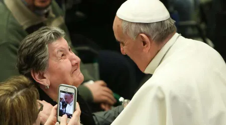 Vaticano publica libro para ayudar a la pastoral con los ancianos