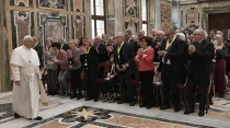 El Papa Francisco recibe a la Asociación nacional de trabajadores ancianos. Foto: Vatican Media