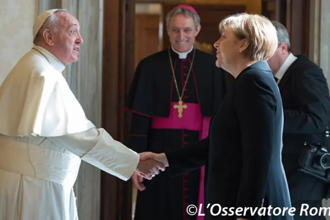 Paz en Ucrania y lucha contra la pobreza: Temas de encuentro del Papa Francisco y Angela Merkel