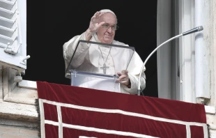 El Papa Francisco en el rezo del u00c1ngelus. Foto: Vatican Media 