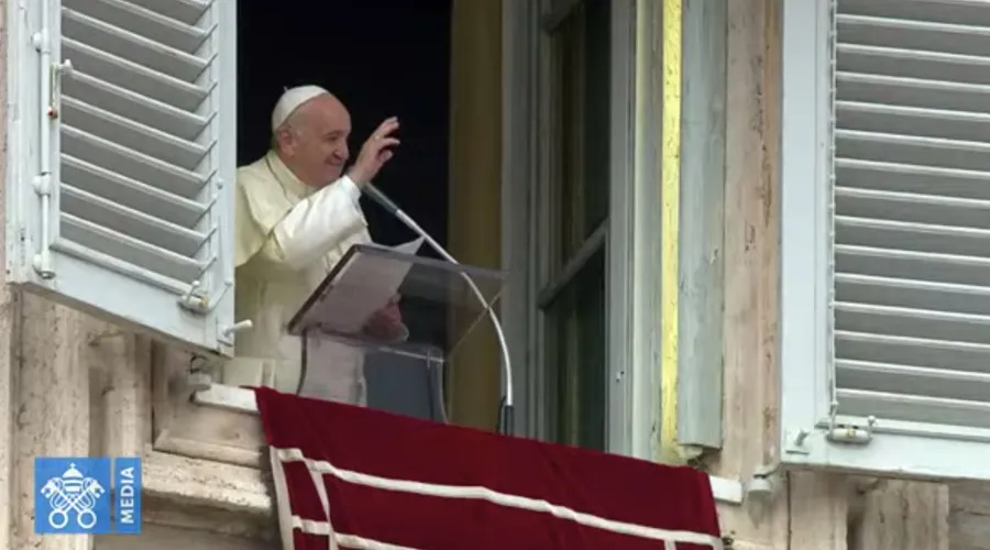 El Papa Francisco en el rezo del Ángelus. Foto: Captura YouTube?w=200&h=150