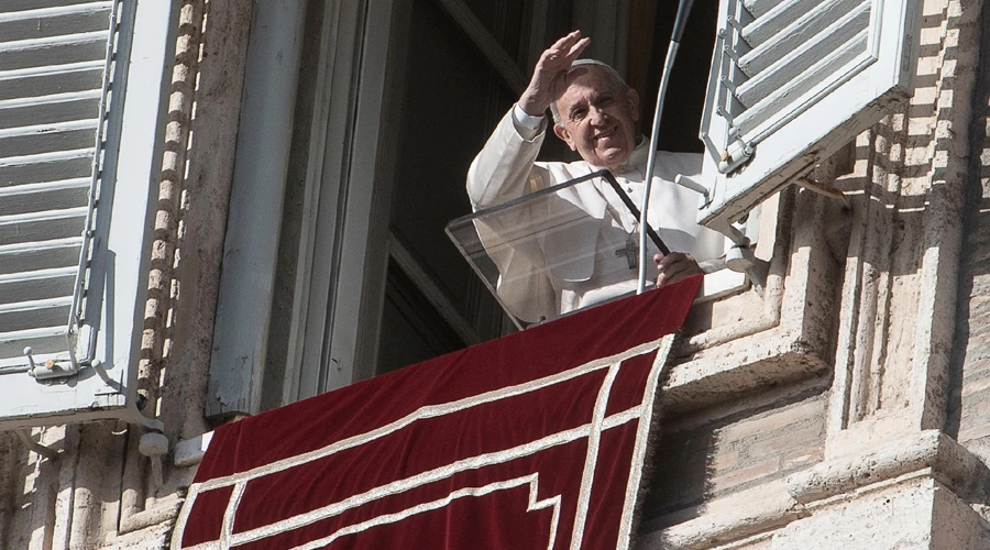 Papa Francisco al finalizar el Ángelus. Foto: Vatican Media?w=200&h=150