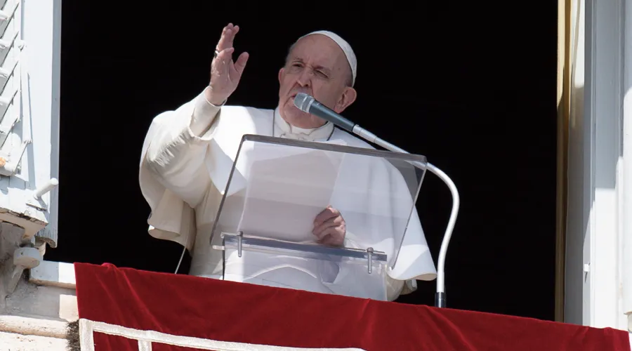 En Fiesta de la Sagrada Familia, el Papa pide superar tragedia del invierno demográfico 