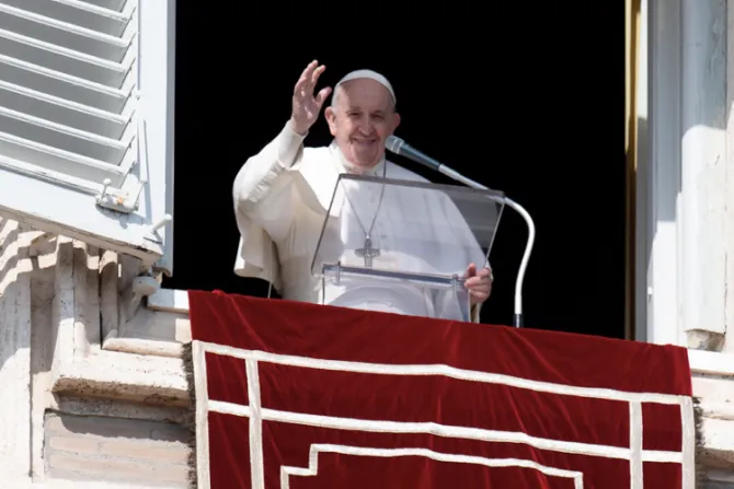 ¿Rezo solo cuando necesito algo?, cuestiona el Papa en la Epifanía 2022