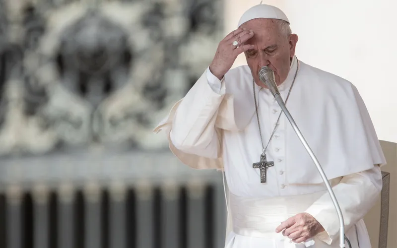 Papa Francisco en oración. (Imagen de archivo). Foto: Daniel Ibáñez / ACI Prensa