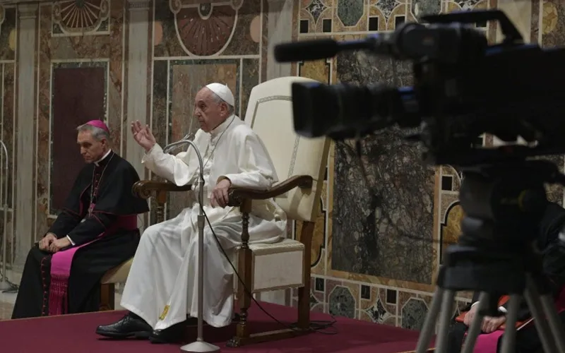 El Papa Francisco con la plenaria del Dicasterio para la Comunicación. Foto: Vatican Media?w=200&h=150