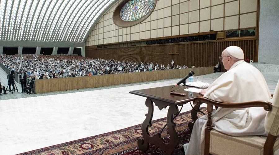 Papa Francisco en el Aula Pablo VI del Vaticano. Foto: Vatican Media?w=200&h=150