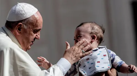 Papa Francisco pide defender la vida desde su concepción y en la enfermedad