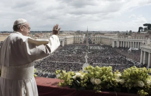 El Papa Francisco en una Bendiciu00f3n Urbi et Orbi. Foto: Vatican Media 