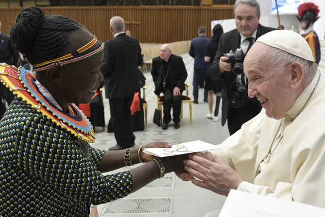 El Papa Francisco alienta a deportistas a promover una “pedagogía de la paz”