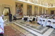 El Papa Francisco pide a los carmelitas ser maestros de oración y no caer en la mundanidad
