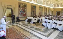 El Papa Francisco con el Capítulo General de los Carmelitas. Foto: Vatican Media 