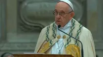 El Papa Francisco durante la celebración de las Vísperas por la Solemnidad de María Madre de Dios