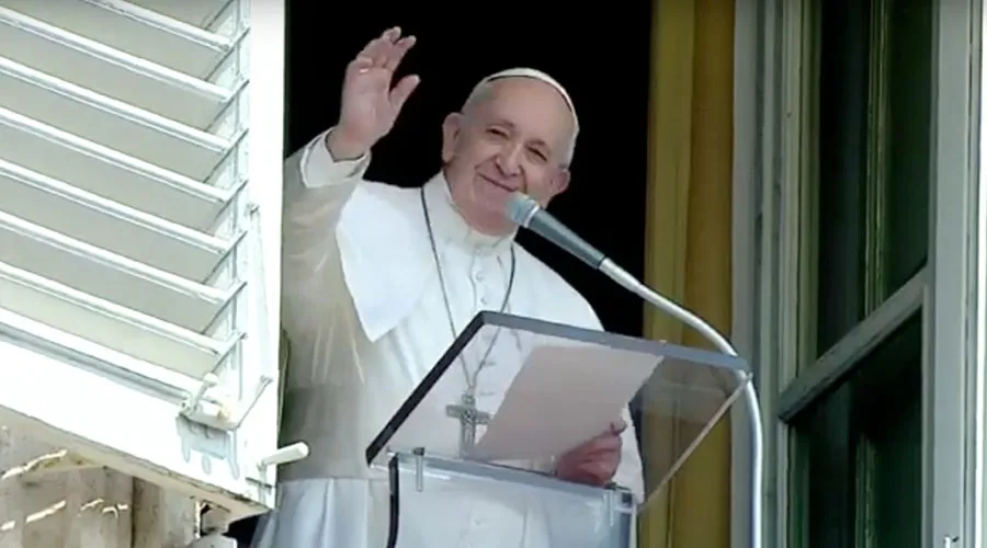 Papa Francisco durante el rezo del Ángelus. Crédito: Captura Pantalla Youtube