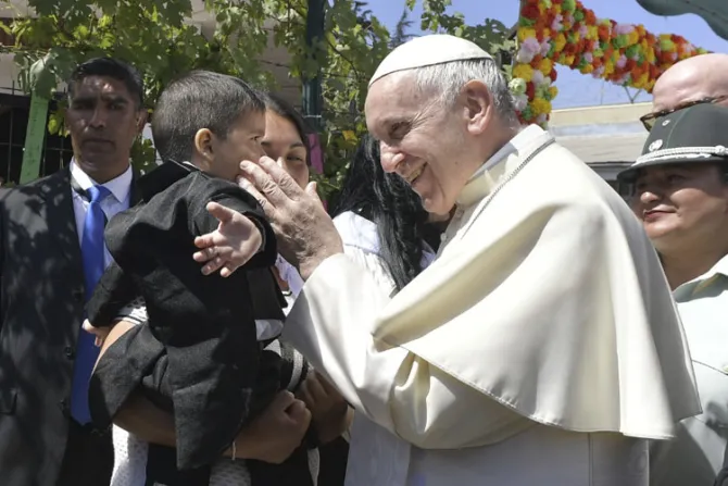 La maternidad nunca es ni será un problema, asegura el Papa Francisco