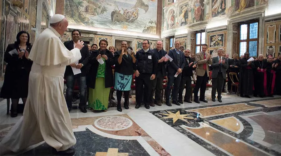 Papa Francisco en audiencia con Consejo de Representación y personal de Cáritas Internationalis. Foto: L'Osservatore Romano.