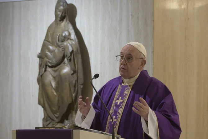 El Papa: No nos avergoncemos de estar en la Iglesia, avergoncémonos de ser pecadores