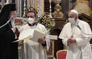 Papa Francisco con el Patriarca Bartolomu00e9. Foto: Vatican Media 