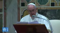 El Papa Francisco en la Sala Regia del Vaticano. Foto: Captura YouTube