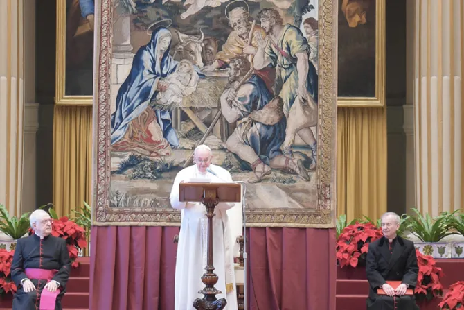 Papa Francisco a la Curia Romana: No debemos cansarnos de rezar siempre