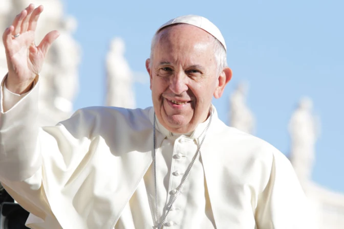 El Papa recibe al Príncipe Carlos de Inglaterra y su esposa Camila