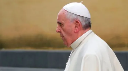 Papa Francisco “molesto” por cobertura de medios sobre diaconisas