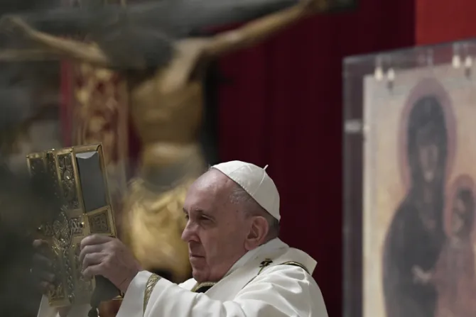 Papa Francisco establece restricciones a Misas en la forma extraordinaria