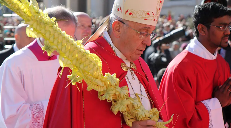 Papa Francisco hoy en Misa de Domingo de Ramos. Foto: Bohumil Petrik / ACI Prensa.?w=200&h=150