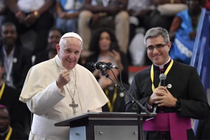 Papa Francisco a jóvenes en Medjugorje: El Señor los invita a ir de vacaciones con Él