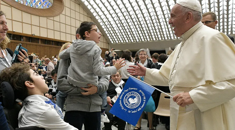 El Papa Francisco recibe a la Fundación Gnocchi en el Vaticano. Foto: Vatican Media