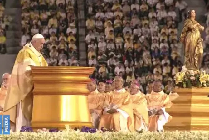 Papa Francisco en Tailandia pide abrir el corazón para superar los adjetivos que dividen 